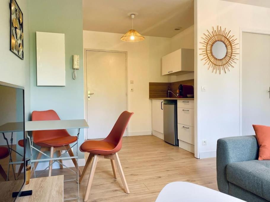 Appartement Proche Centre-Ville- Fibre Saint-Lo Kültér fotó
